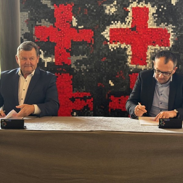 PODPISAN DODATEK št. 1 k DOGOVORU ZA RAZVOJ REGIJE